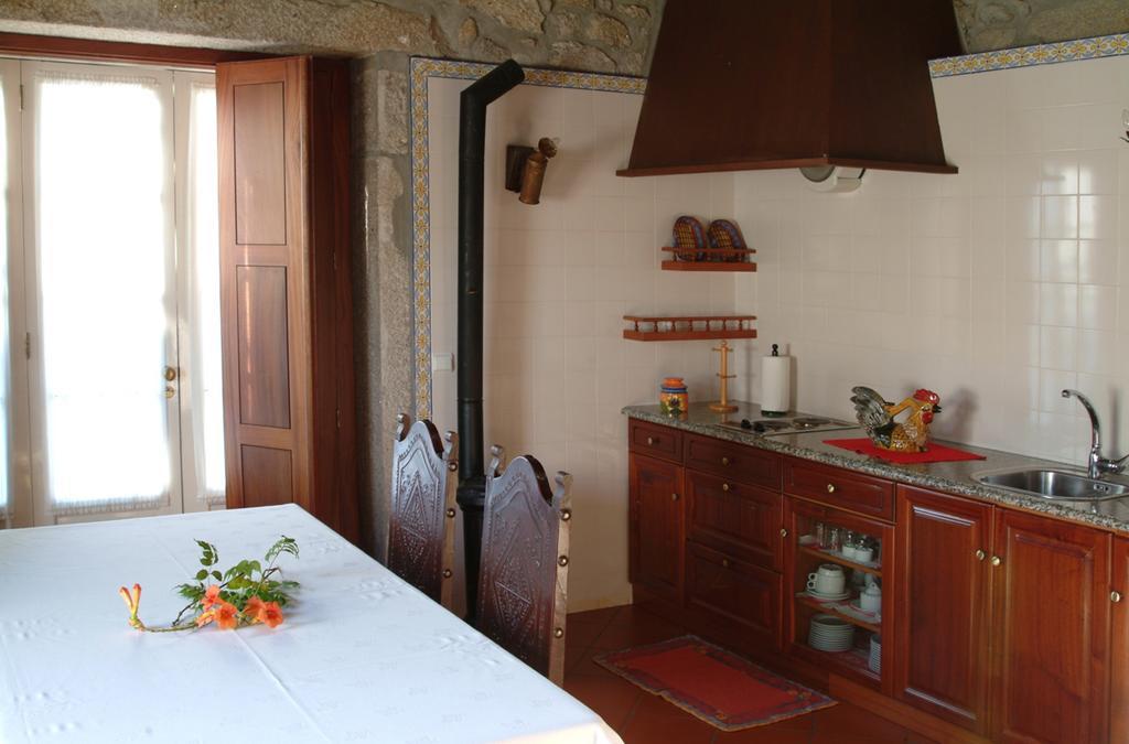 Maison d'hôtes Quinta Do Vale Do Monte à Viana do Castelo Chambre photo